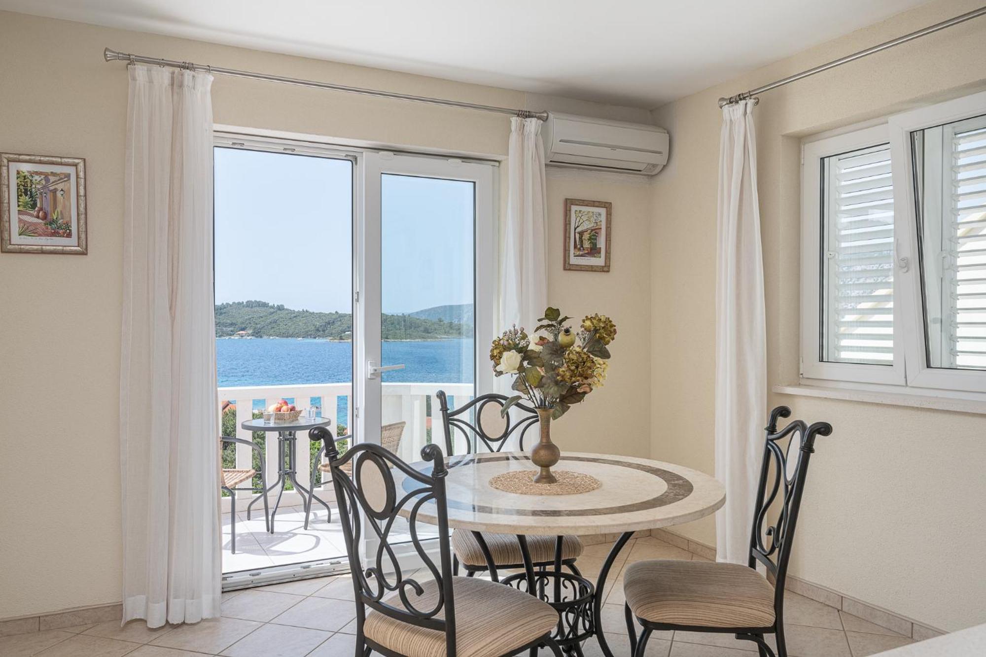Kis Residence - Adults Only Kneza Exterior foto